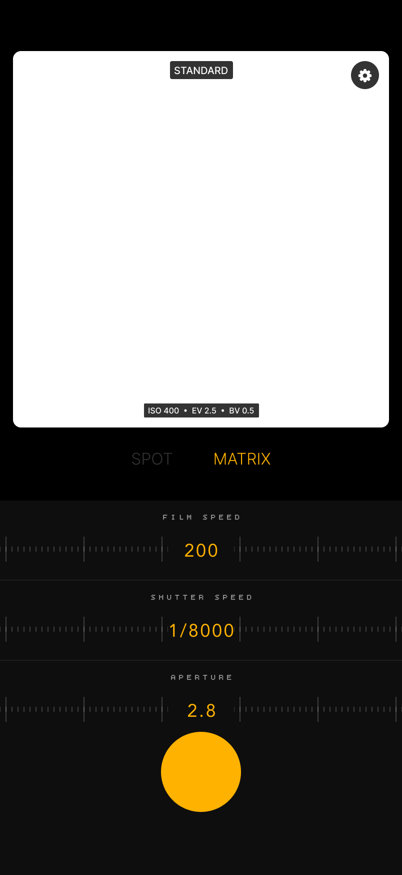 Lumo's meter dial in the Neo theme, with film speed, shutter speed and aperture readings